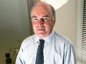 Брокеры: глава правления Betfair, Джеральд Корбетт, должен быть уверен в потенциале компании, раз одобрил отказ CVC