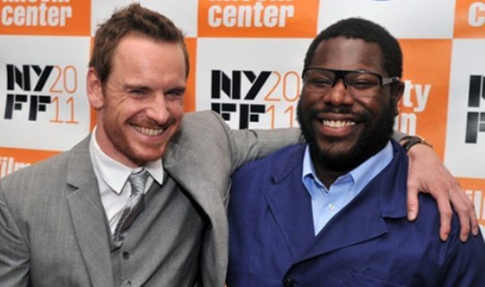 Стив Маккуин (справа) поборется за премию лучшему режиссеру с Куароном