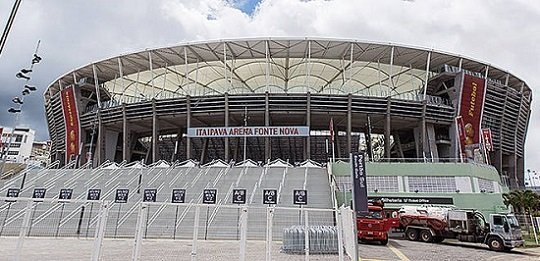 Обрушение части крыши стадиона «Фонте Нова»