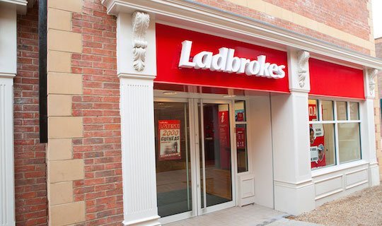 До конца года Ladbrokes планирует закрыть 50 пунктов приема ставок