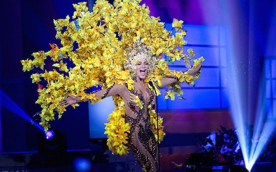 Яркий костюм Мигбелис Кастельянос понравился жюри