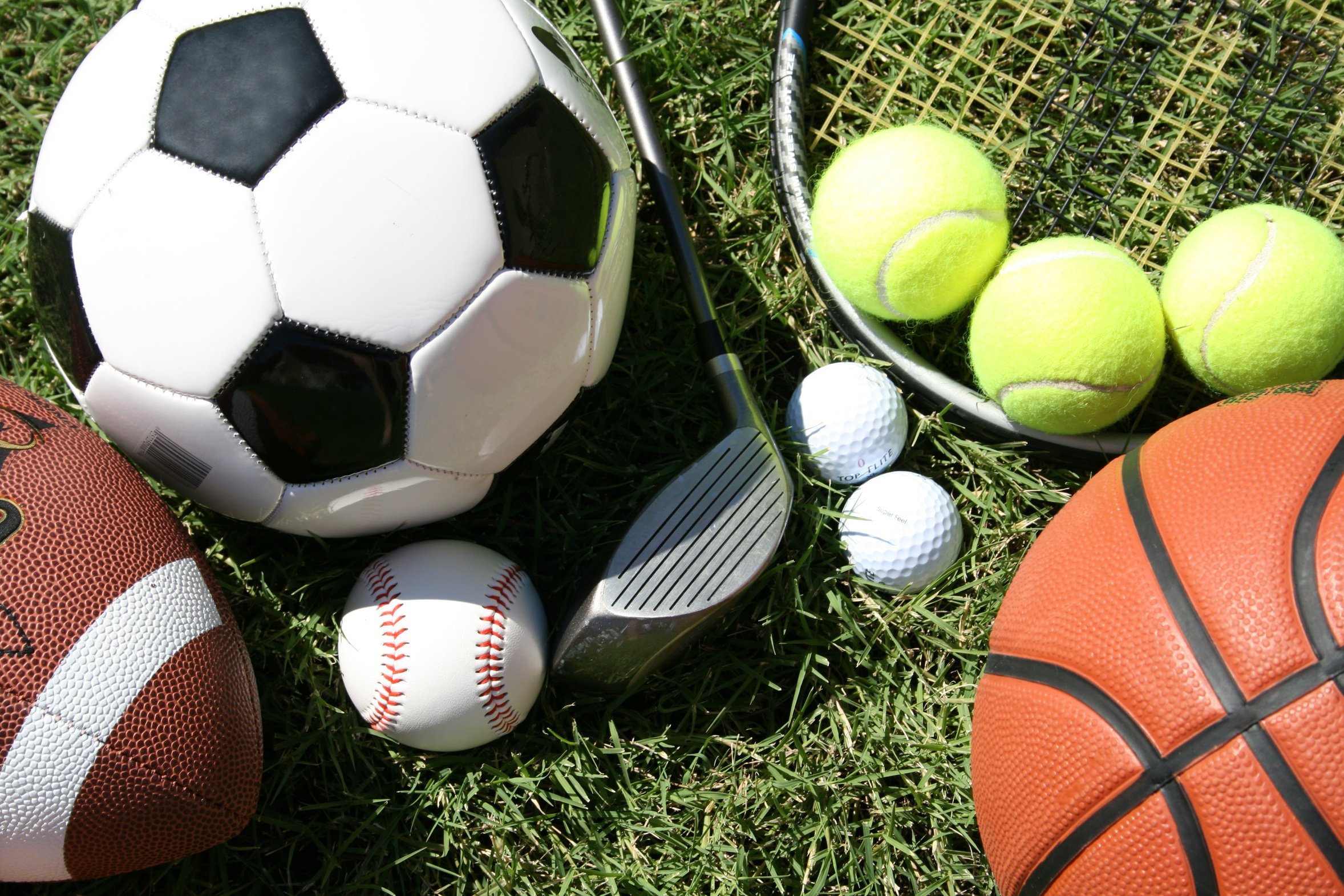 Спортивный сайт футбола. Спорт. Спорт картинки. Спортивные мячи. Картины спорт.