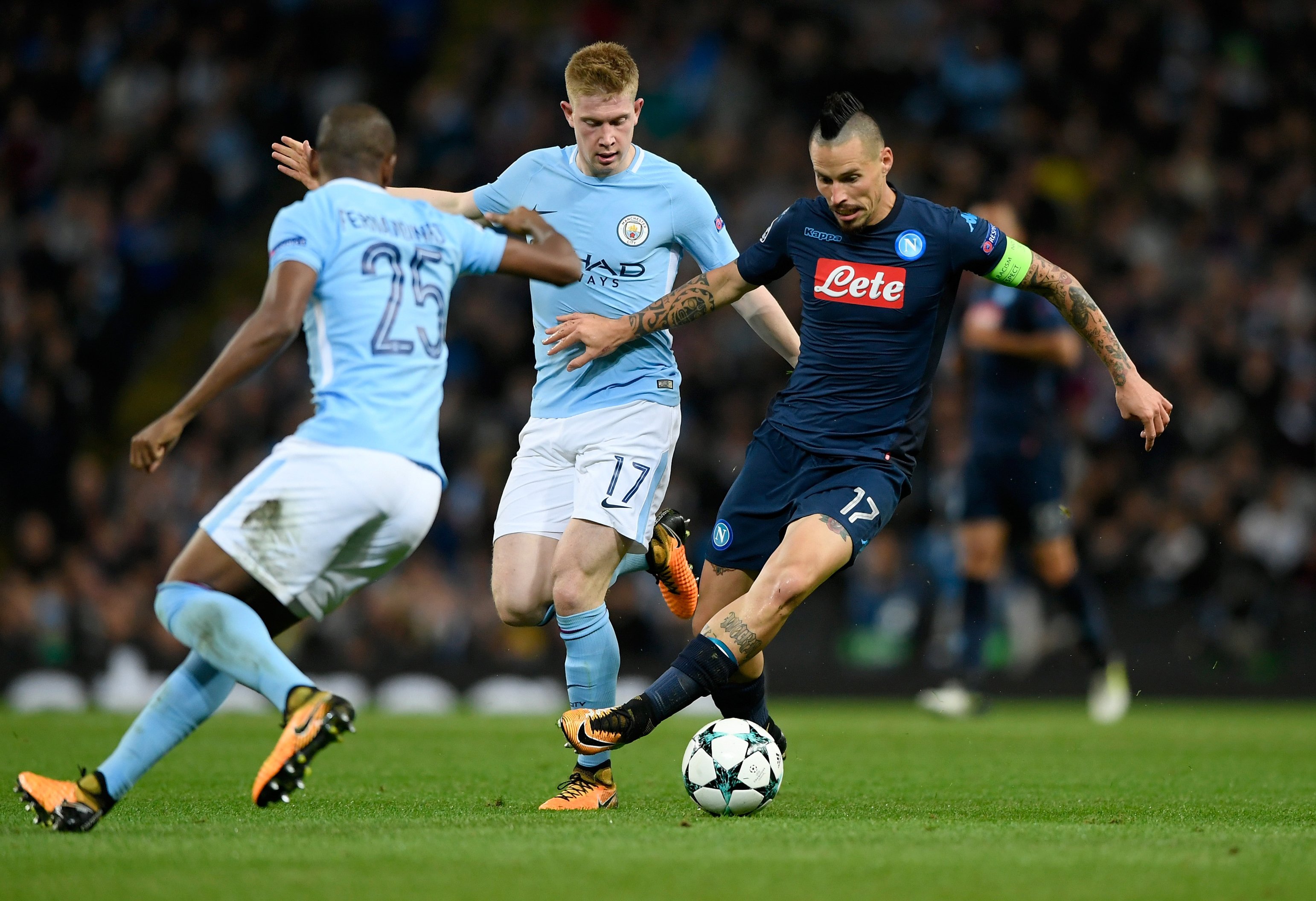 Манчестер сити прогноз. Сити Наполи. Наполи. Fernandinho vs de Bruyne.