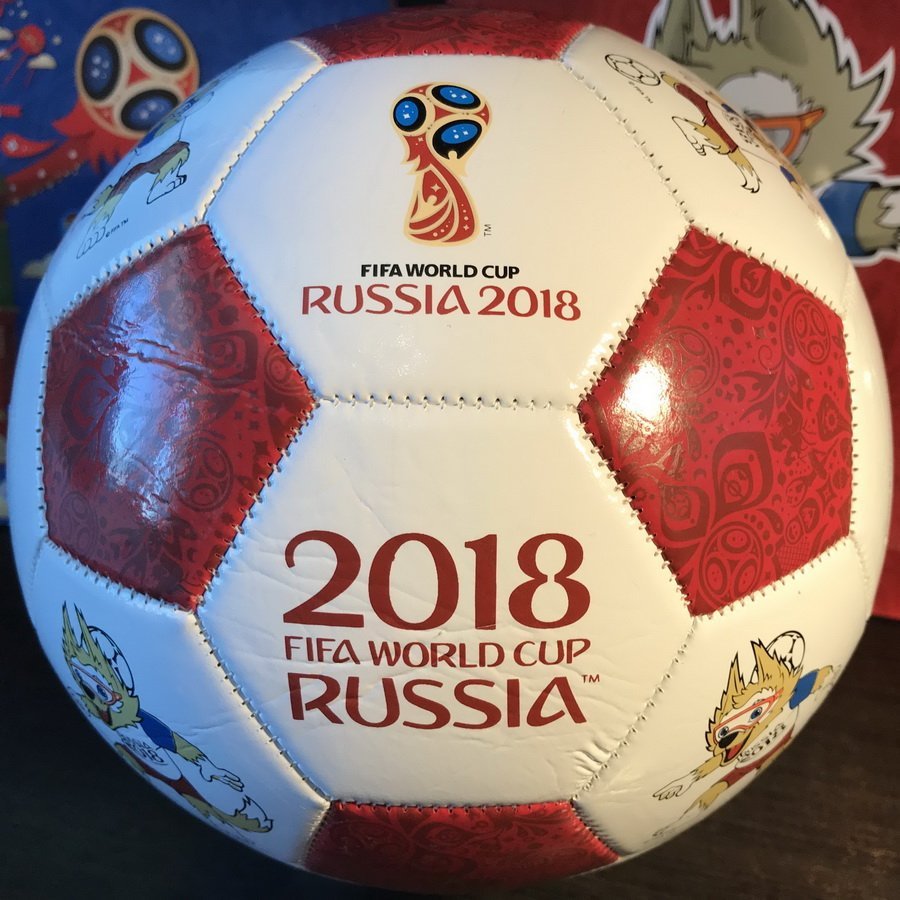 Мяч 2018. Официальный мяч ЧМ 2018. FIFA World Cup 2018 мяч. Футбольный мяч Россия 2018. Официальный футбольный мяч 2018.