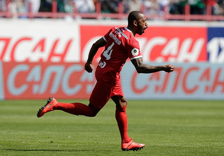 «Локомотив» благодаря победе в последнем туре занял второе место и сразу вышел в группу Лиги чемпионов 