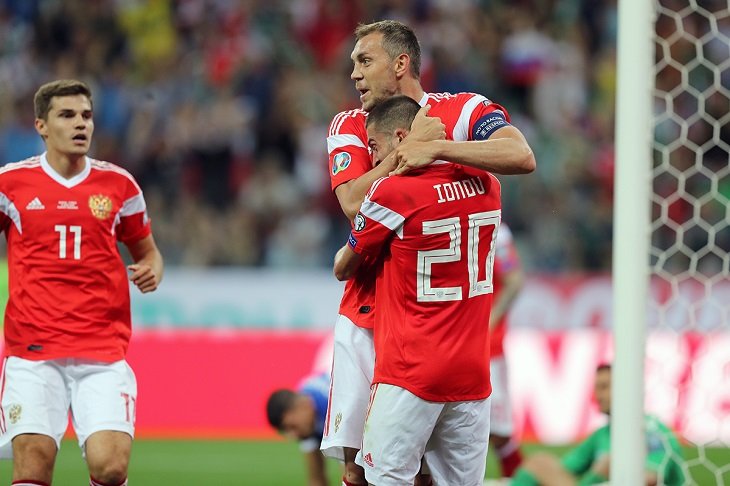 •Впервые за почти 7 лет сборная России отыграла три официальных матча подряд без пропущенных мячей