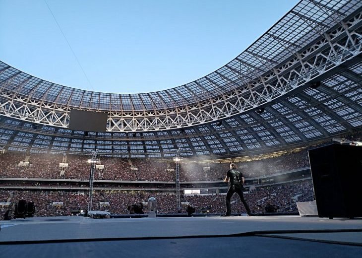 Поле стадиона «Лужники» сильно испортилось после концертов