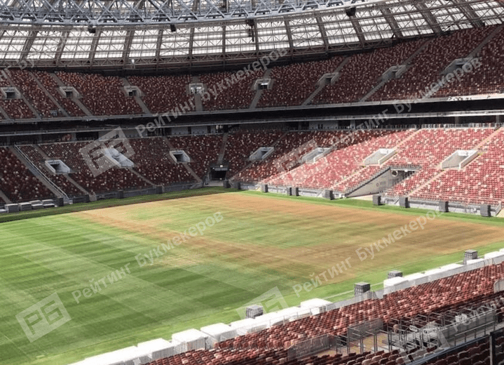 Поле «Лужников» за неделю до концерта Metallica