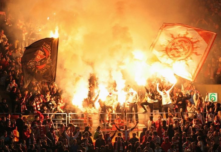 РПЛ изучает идею ужесточить наказание за файеры на законодательном уровне