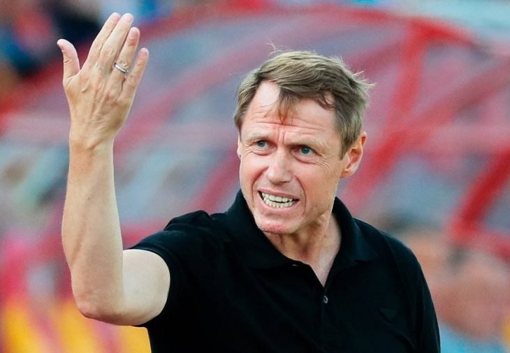 Олег Кононов