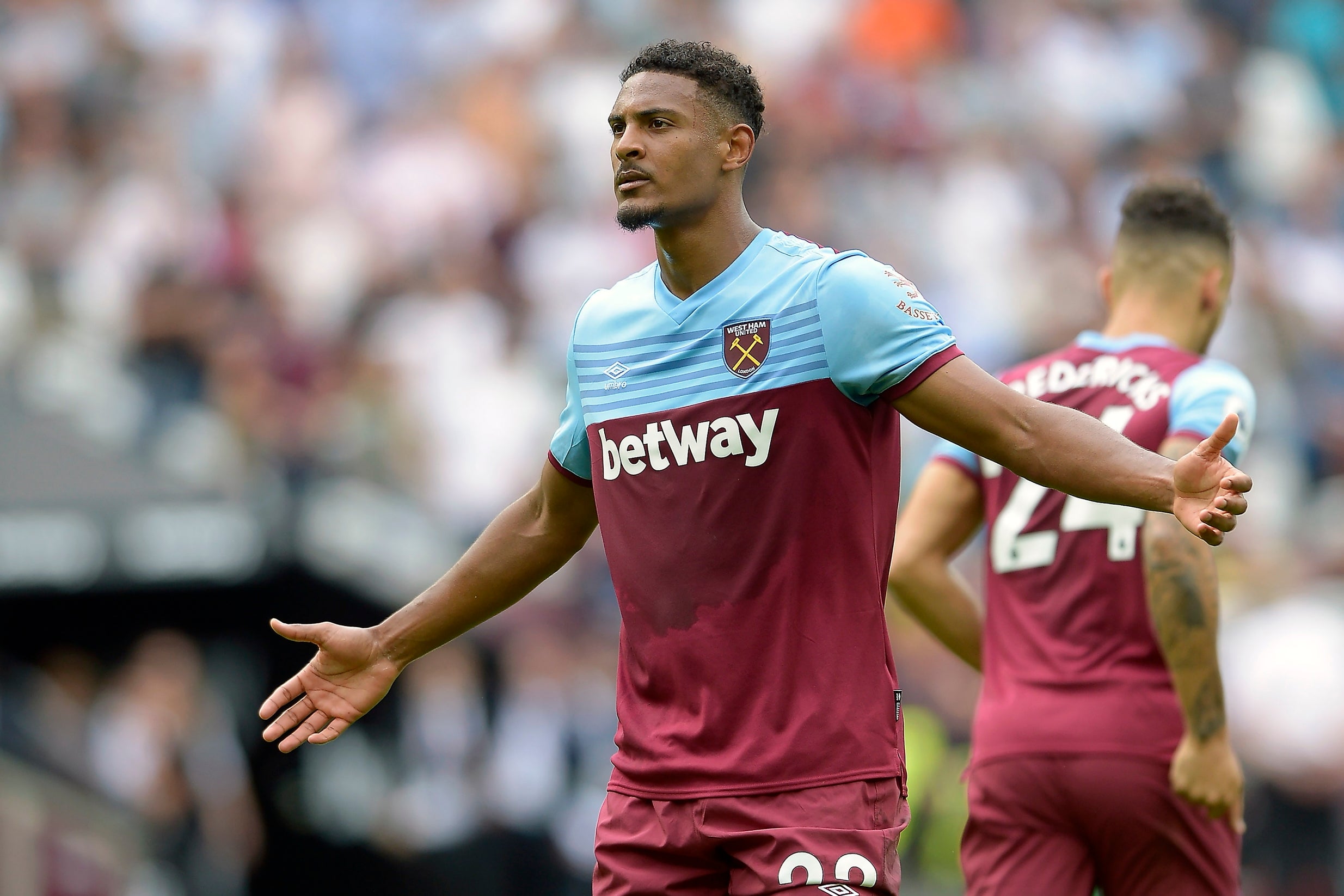 West игрок. West игрок. Майкл антонио футболист. Тарибо вест футболист. West игрок.