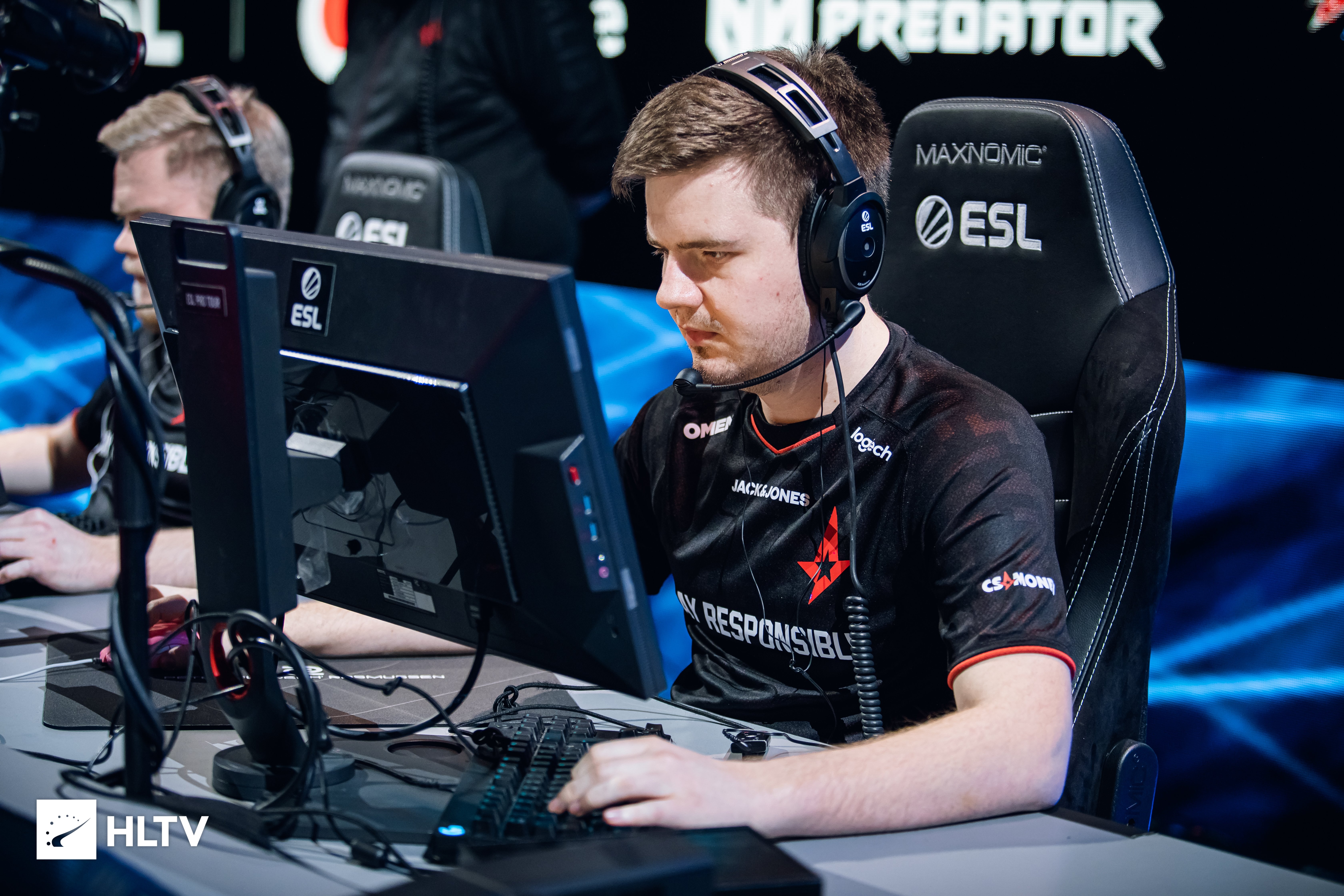 Esl counter strike. Питер Расмуссен dupreeh. Dupreeh Astralis. Киберспорт астралис. Dupreeh Vitality 2022.