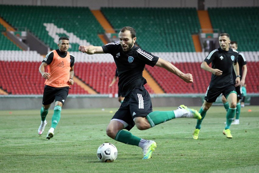 Фк ахмат логотип. Талисман фк ахмат волк. Ахмат курская область. Ахмат курская область. Химки ахмат.