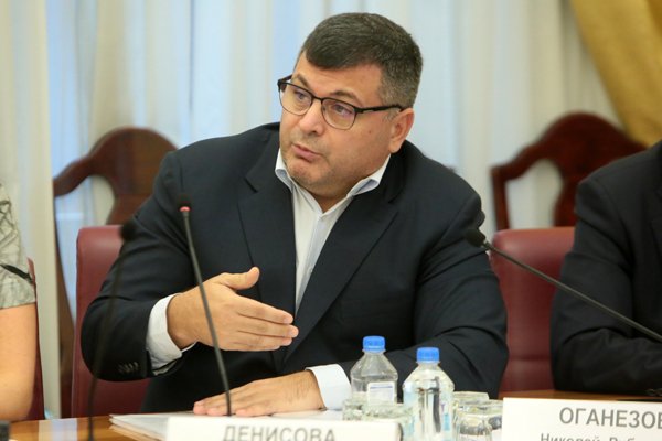 Николай Оганезов