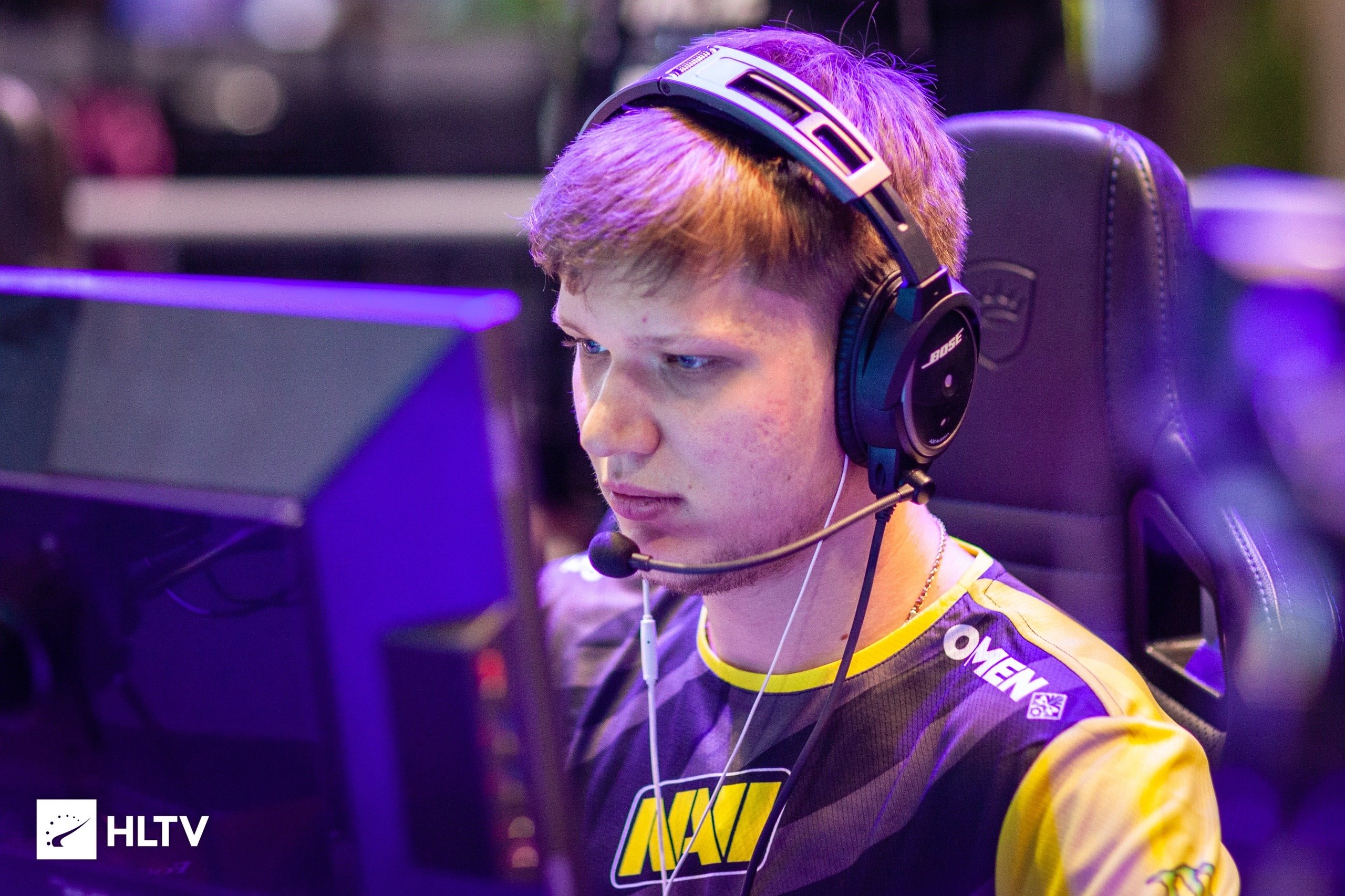 Simple photo. Киберспорт Navi s1mple. Navi Симпл 2021. S1mple CS go 2021. КИБЕРСПОРТСМЕН нави Симпл.