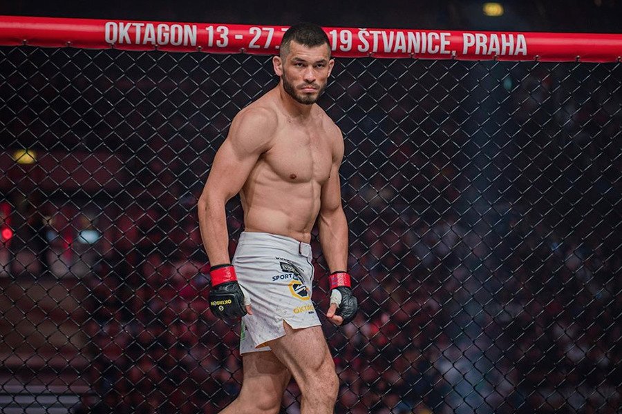 Скачай бесконечные бойцы. Мурадов боец UFC. Махмуд Мурадов боец. Боец юфс Махмуд Мурадов. Махмуд Мурадов Эндрю Санчес.