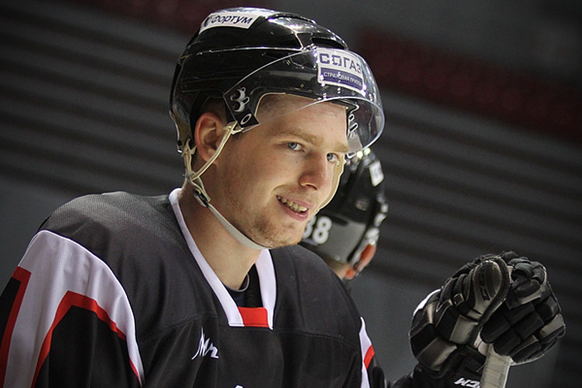 Саша кузнецов актер. Что с кузнецовым. Овечкин кузнецов орлов. Что с кузнецовым. Кузнецов воронеж правительство.