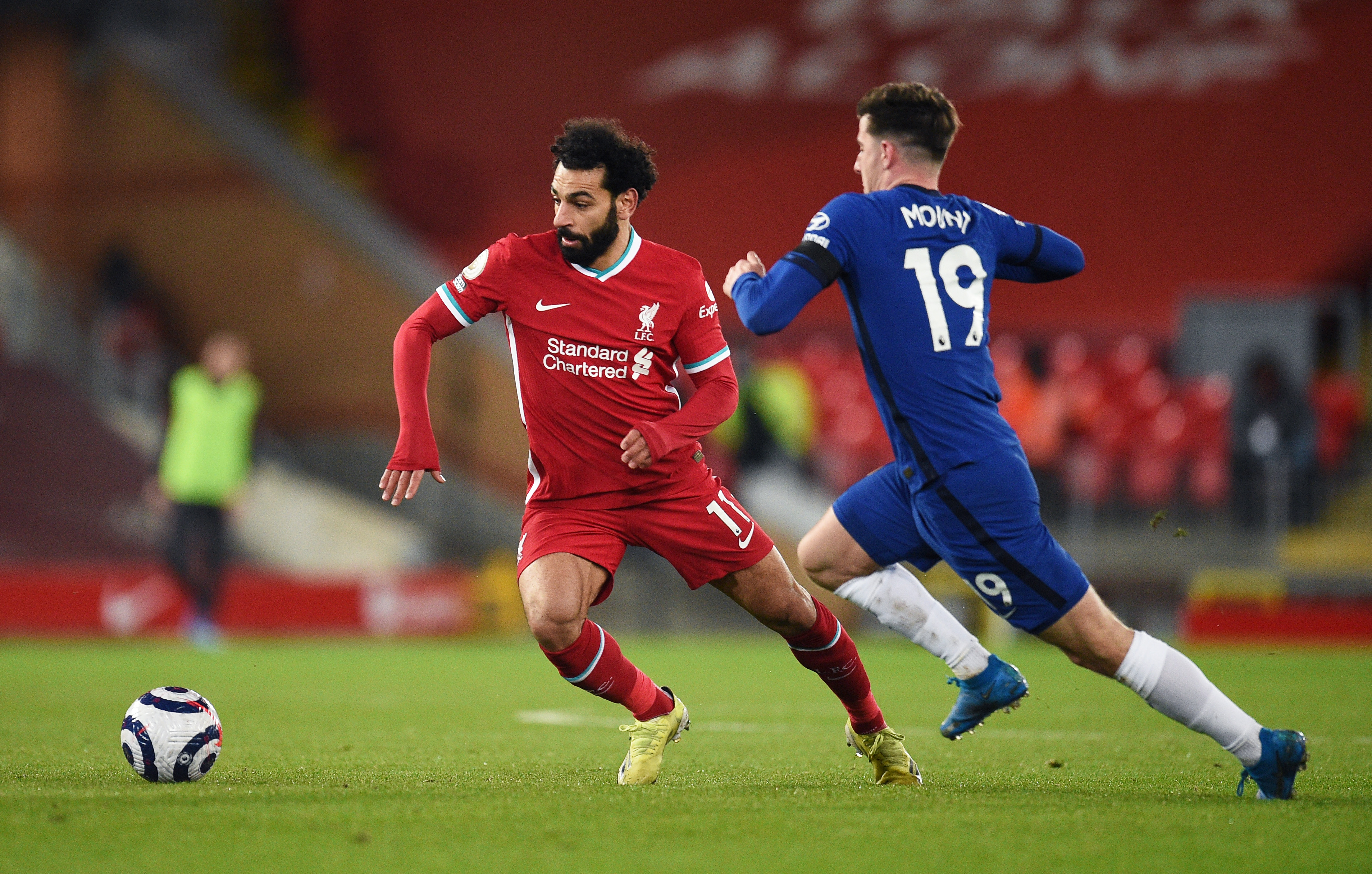 Апл прямая трансляция. Челси Ливерпуль Мэйсон Маунт. Chelsea против Liverpool Premier Liga. Лукаку Челси 2021. Челси Лукаку Ливерпуль 2021.