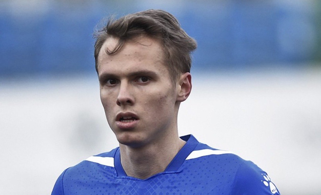 Владислав Карапузов