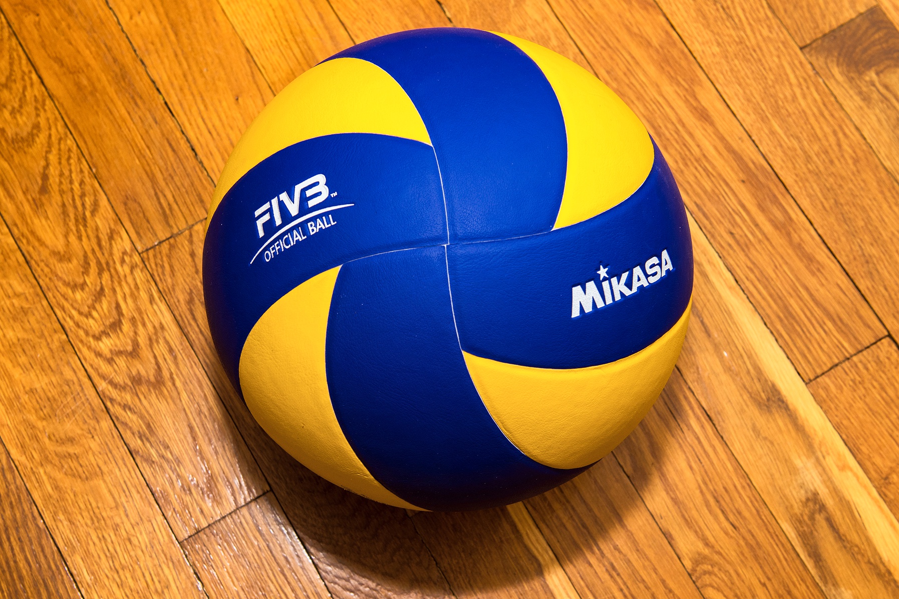 Volleyball мяч. Волейбольный мяч Микаса v200w. Волейбольный мяч Mikasa mva300. Мяч волейбольный Mikasa 380 к. Волейбол мяч Микаса.