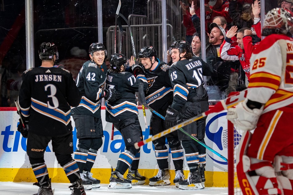 овечкин ванкувер вашингтон. вашингтон кэпиталз ванкувер кэнакс. овечкин кэпиталз номер. 02. овечкин первый матч в нхл.