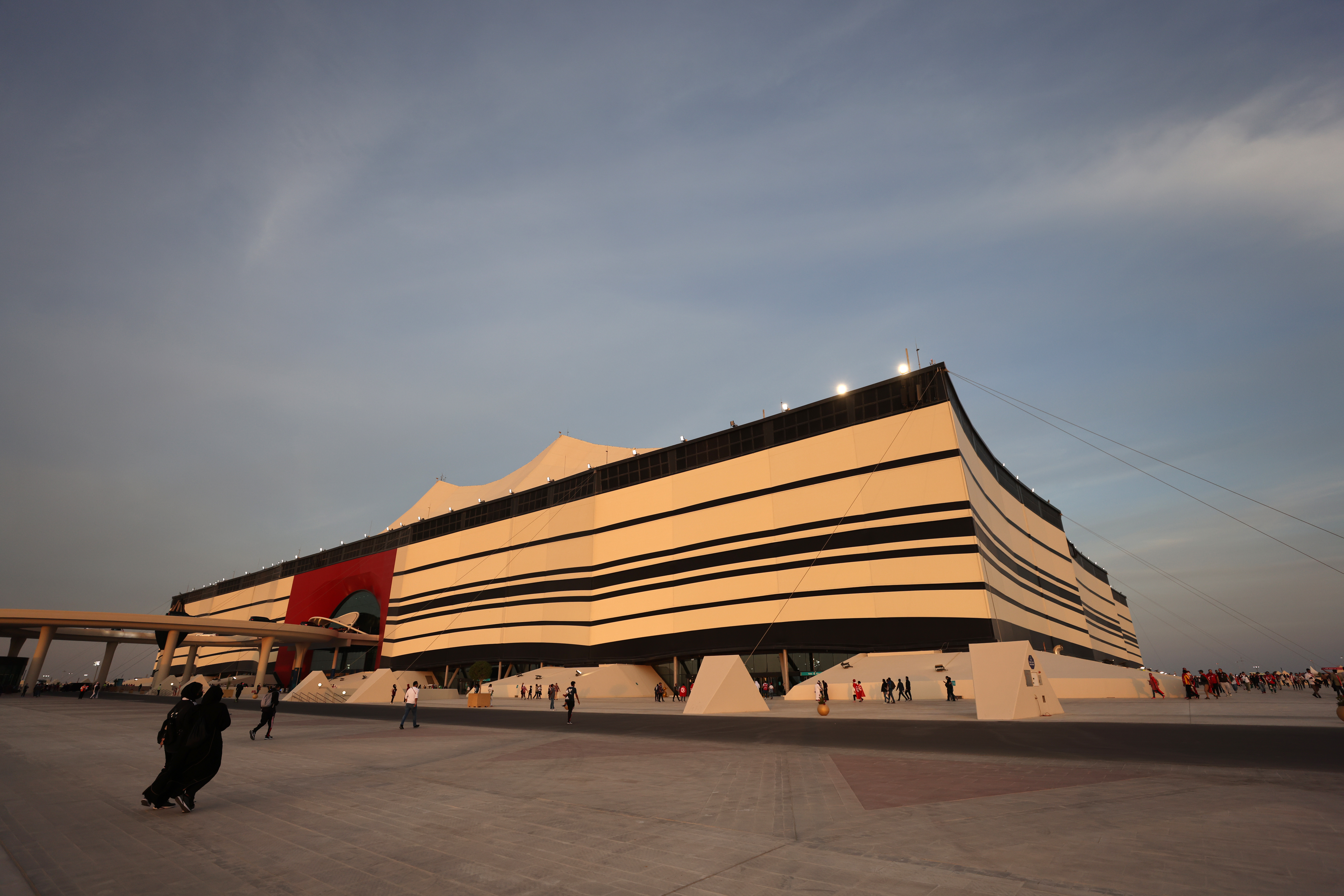 Стадион "Аль-Байт"