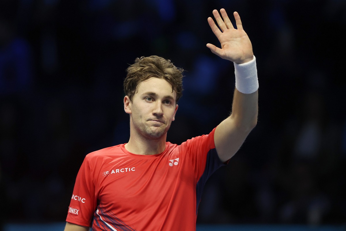 Девушка тейлора фритца. Фриц прогноз. Тейлор фриц. Де минаур оже ольясим прогноз. Стэн вавринка теннисисты.