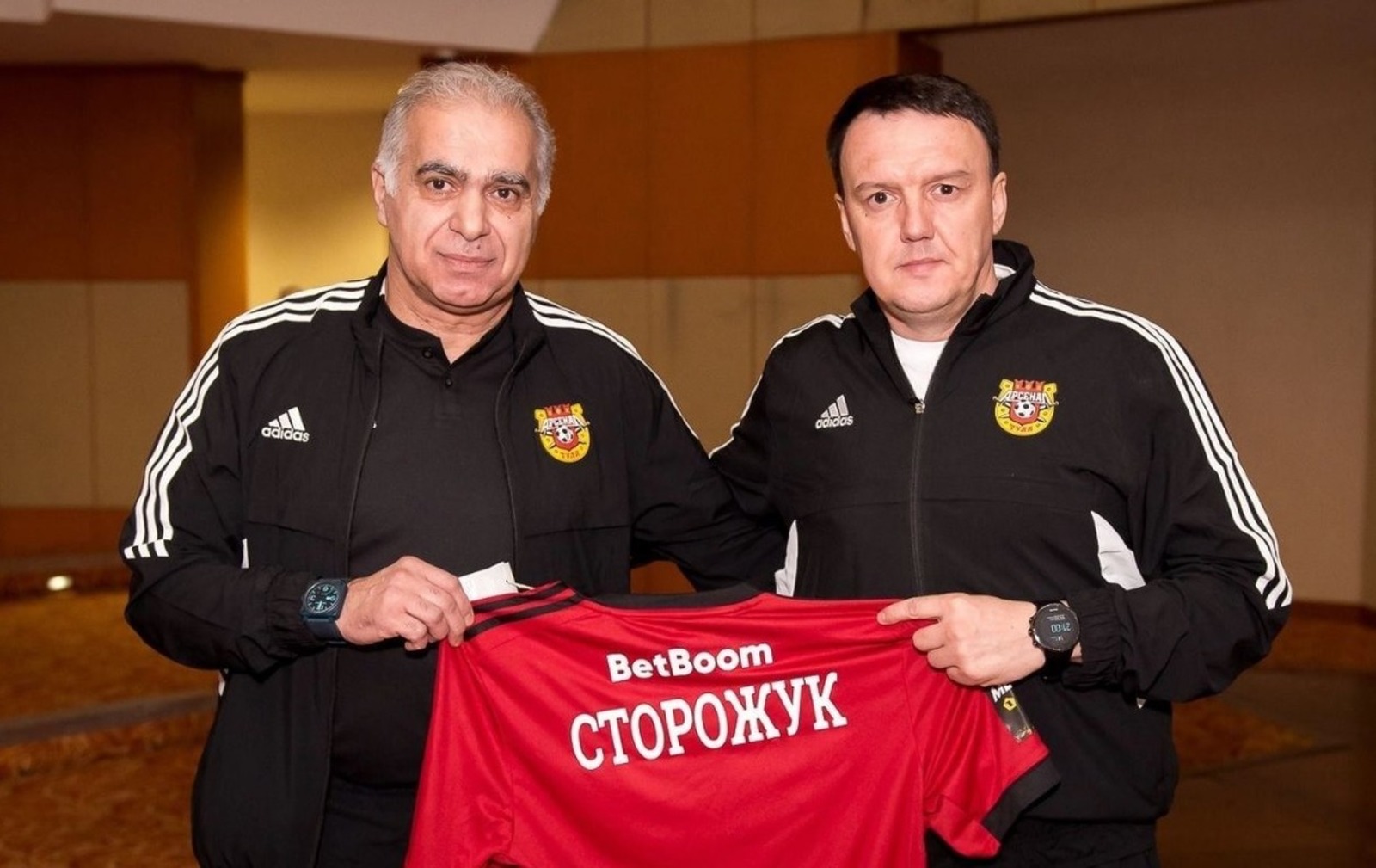 Дмитрий парфёнов тренер арсенал. Главный тренер арсенала. Игорь черевченко тренер тульского арсенала. Главный тренер динамо. Дмитрий парфенов арсенал тула.