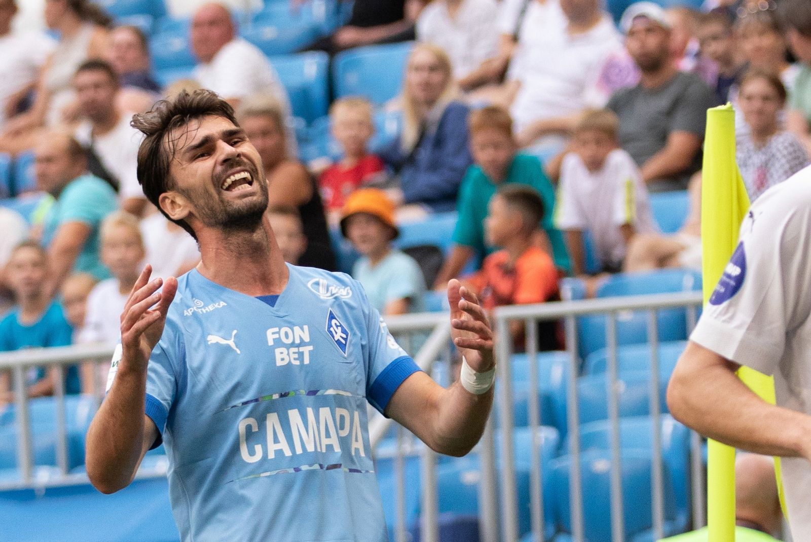 Рахманович крылья советов. Рахманович крылья. Амар рахманович футболист. Рахманович крылья советов. Рахманович крылья советов.