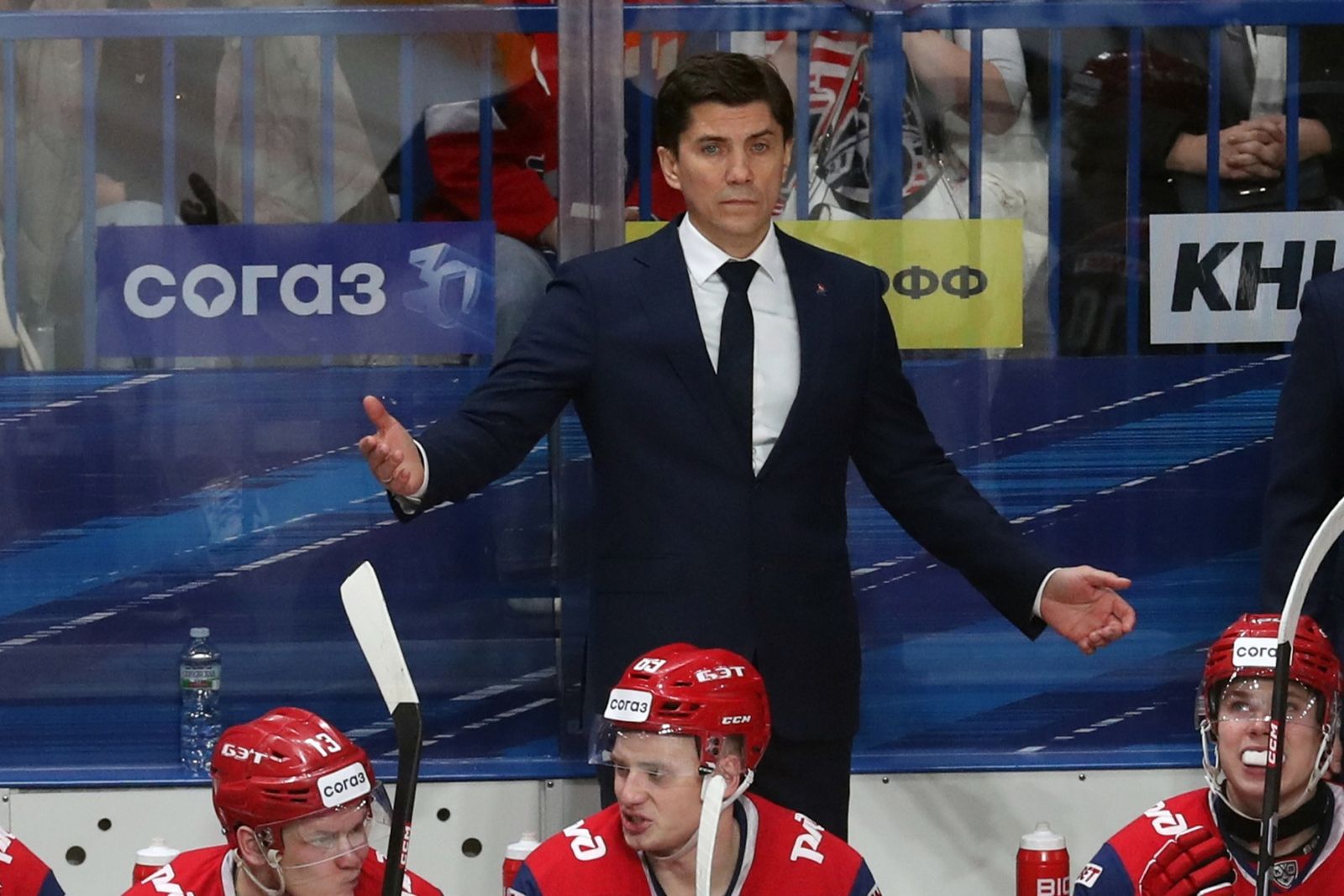 Игорь Никитин на скамейке ярославского «Локомотива»