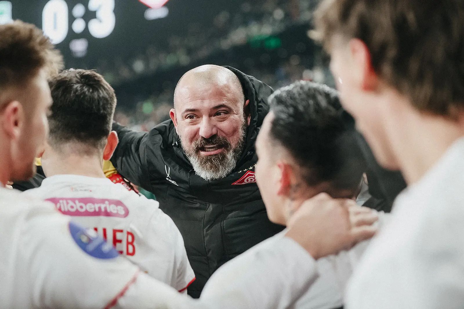 Радостные Деян Станкович и футболисты «Спартака»