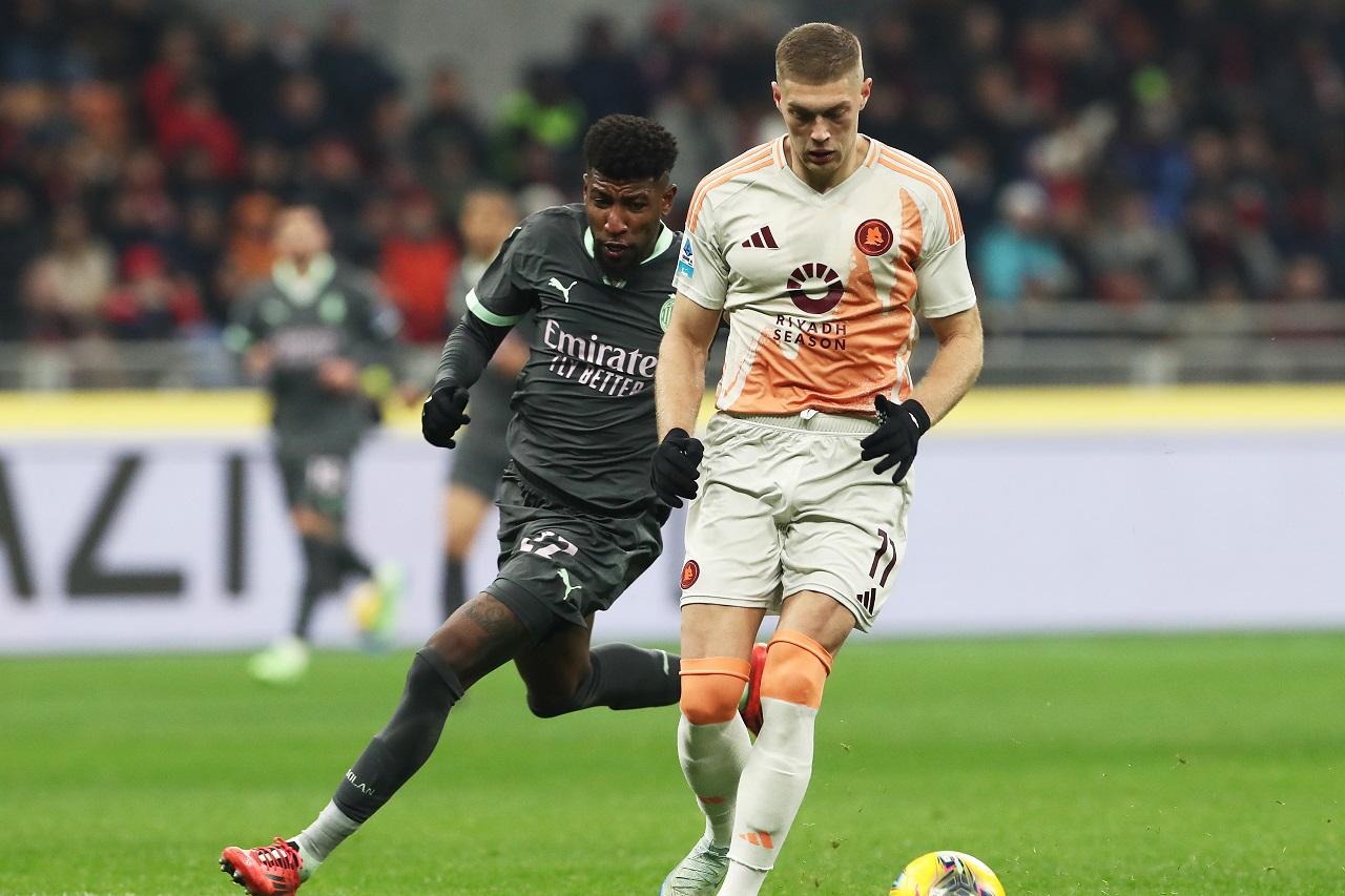 Артем Довбик («Рома») и Эмерсон Роял («Милан») (фото: Marco Luzzani/Getty Images)