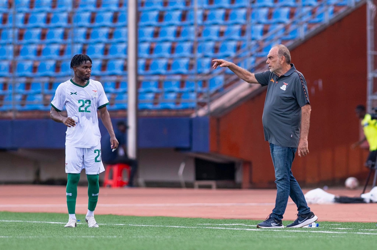 Авраам Грант и Джозеф Сабобо, Замбия (фото: соцсети Футбольной ассоциации Замбии)