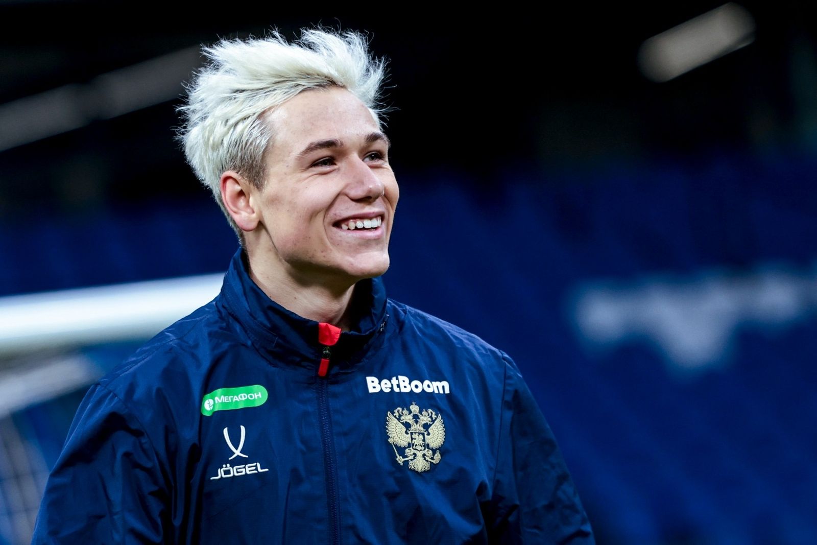 Полузащитник сборной России Алексей Батраков на открытой тренировке перед товарищеским матчем с Замбией в марте 2025 года. Фото: Михаил Шапаев / РФС