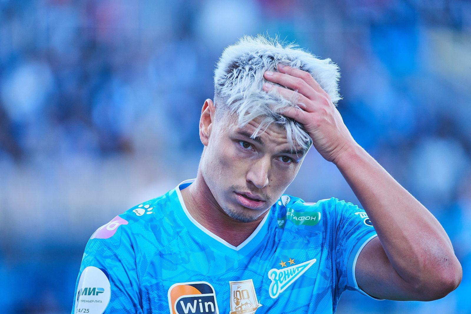 Полузащитник «Зенита» Андрей Мостовой в матче РПЛ с «Факелом» в марте 2025 года. Фото: fc-zenit.ru