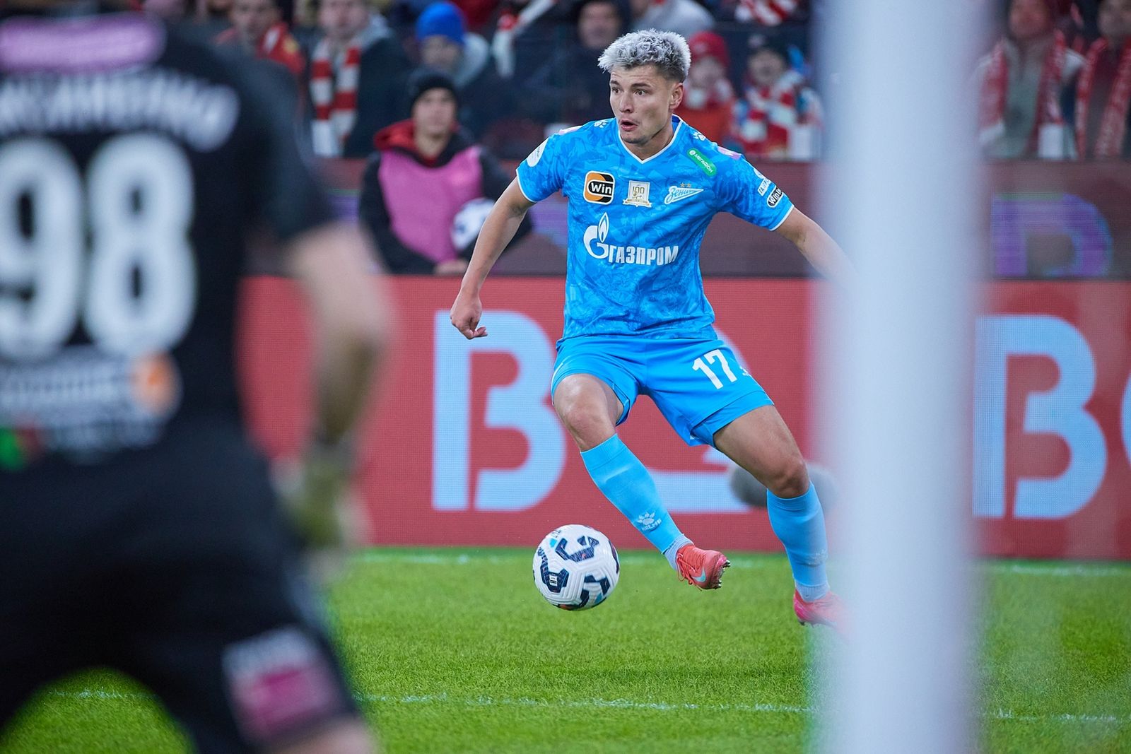 Полузащитник «Зенита» Андрей Мостовой в матче РПЛ со «Спартаком» в марте 2025 года. Фото: fc-zenit.ru