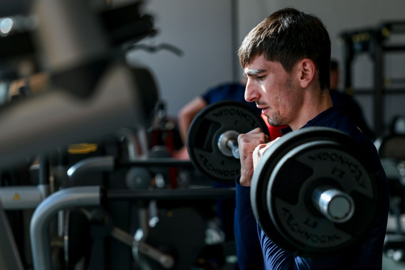 Зелимхан Бакаев на тренировке сборной России в зале в Новогорске в марте 2025 года. Фото: Михаил Шапаев / РФС