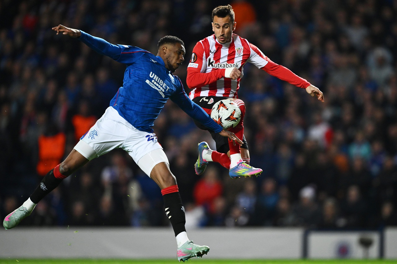 Дьюджон Стерлинг («Глазго Рейнджерс») и Алекс Беренгер («Атлетик» Бильбао) (фото: Stu Forster/Getty Images)