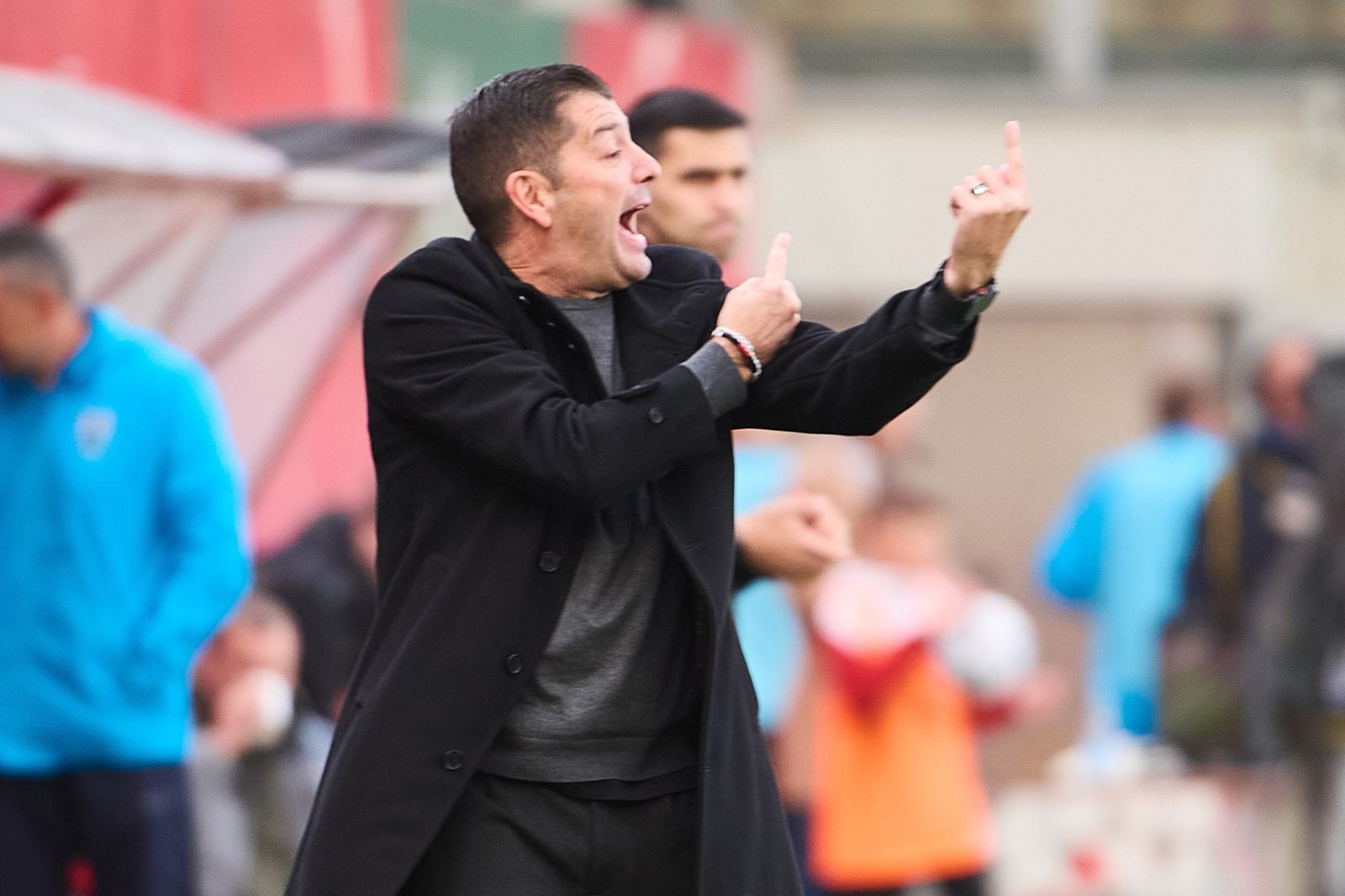 Главный тренер «Химок» Франк Артига во время матча РПЛ с «Пари НН» в марте 2025 года. Фото: fckhimki.com