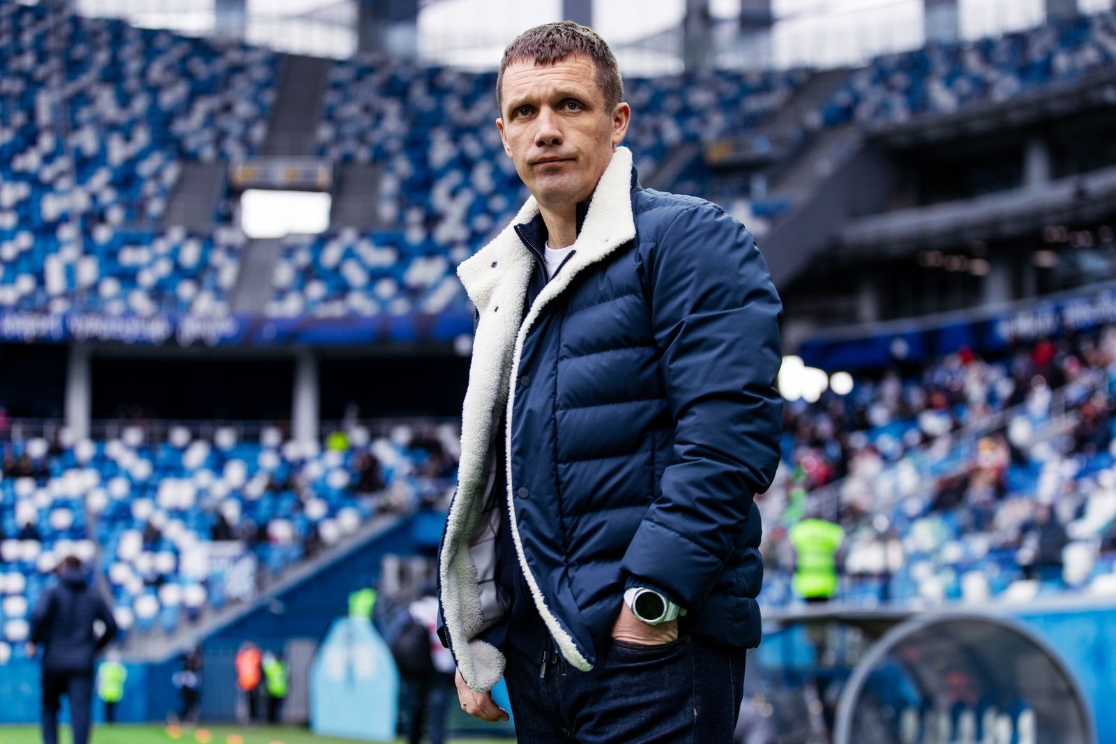 Главный тренер «Пари НН» Виктор Гончаренко перед матчем РПЛ с московским «Динамо» в апреле 2025 года. Фото: fcnn.ru