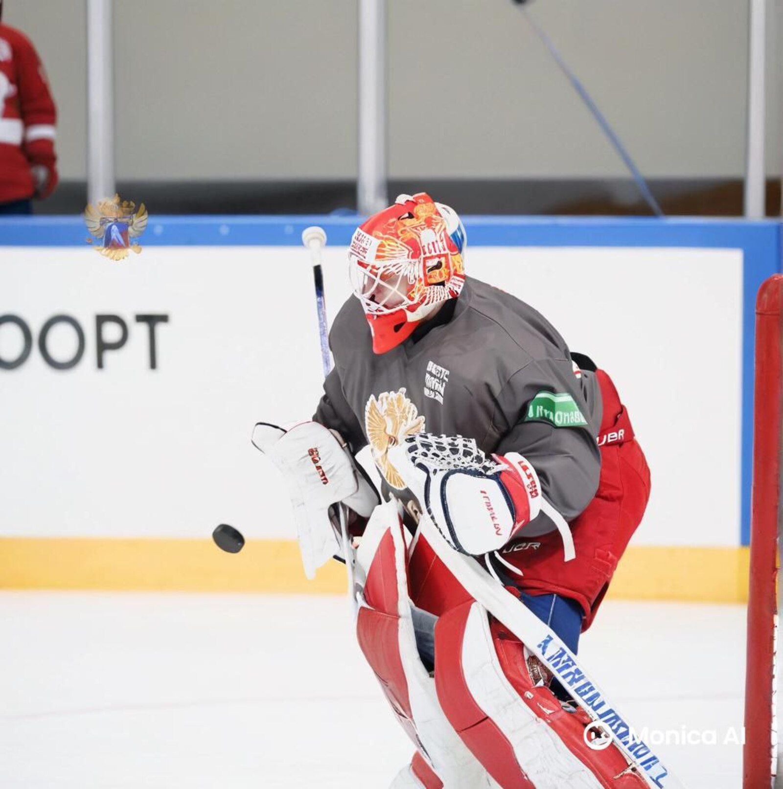 Петр Андреянов, вратарь "Красной Армии" и молодежной сборной России по хоккею