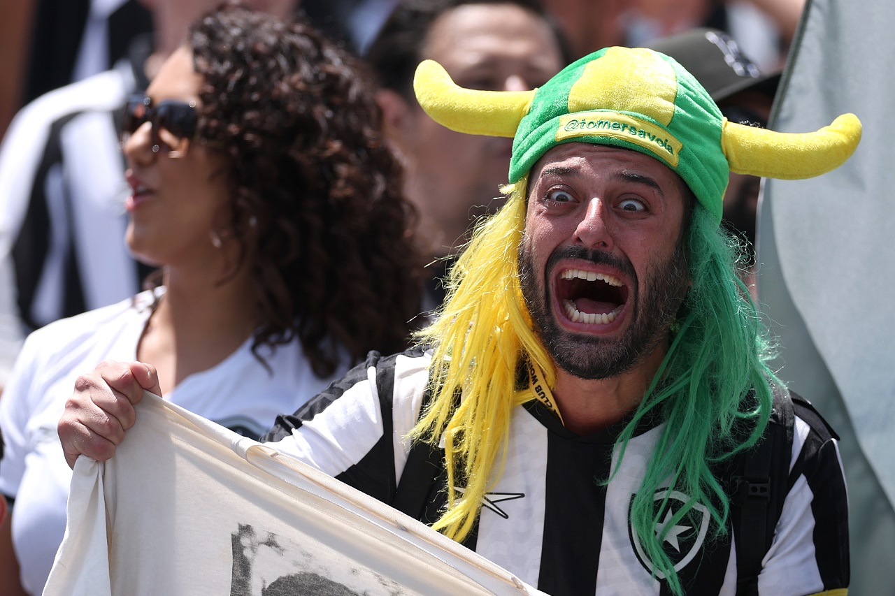 Болельщик «Ботафого» Томер Савойя на КЧМ-2025 (фото: Stu Forster/Getty Images)
