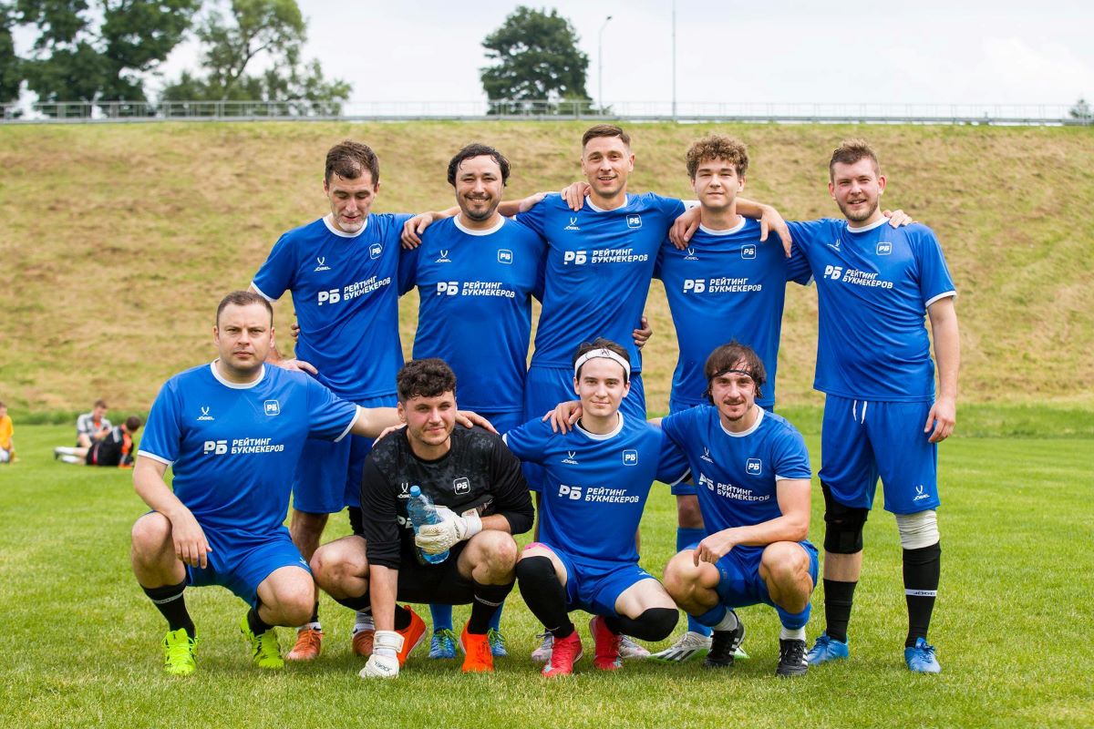 «Кубок Хмеля-2025»: Голы и байки Яковлева, плацкарт, друзья, шашлык, квас и пиво