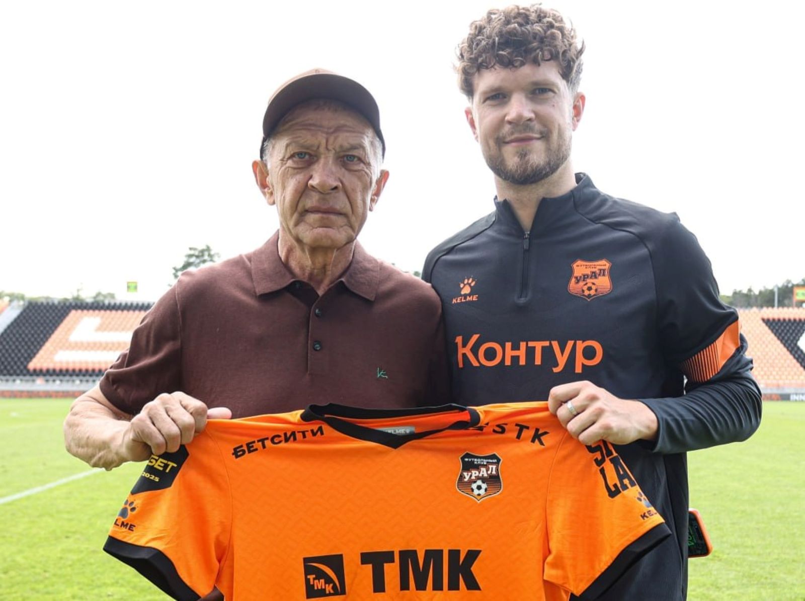 Григорий Иванов и Евгений Харин. Фото: ФК «Урал»