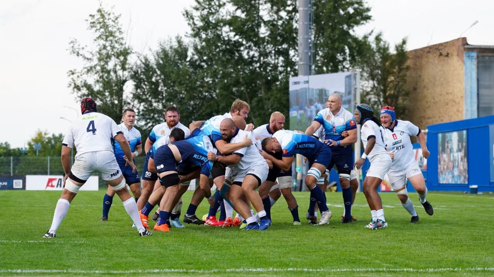 Момент из матча чемпионата России по регби «Енисей-СТМ» — «Динамо»