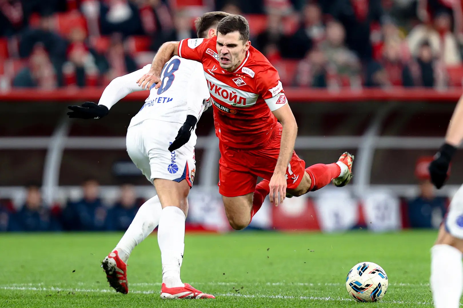Игорь Дивеев (ЦСКА) и Роман Зобнин ("Спартак"). "Спартак" — ЦСКА. 22.11.2025 г.