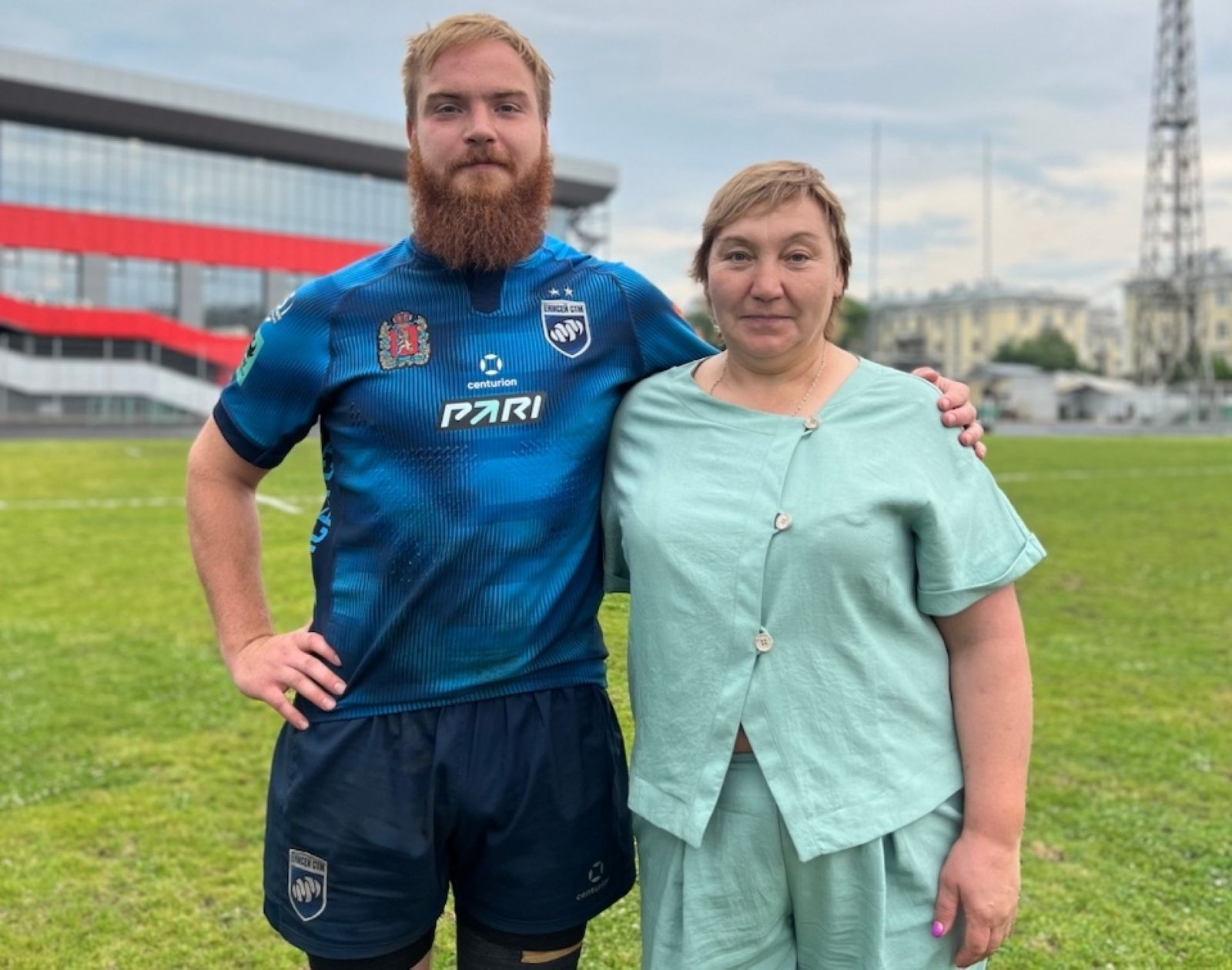 Степан Серяков с мамой Ириной Степановой