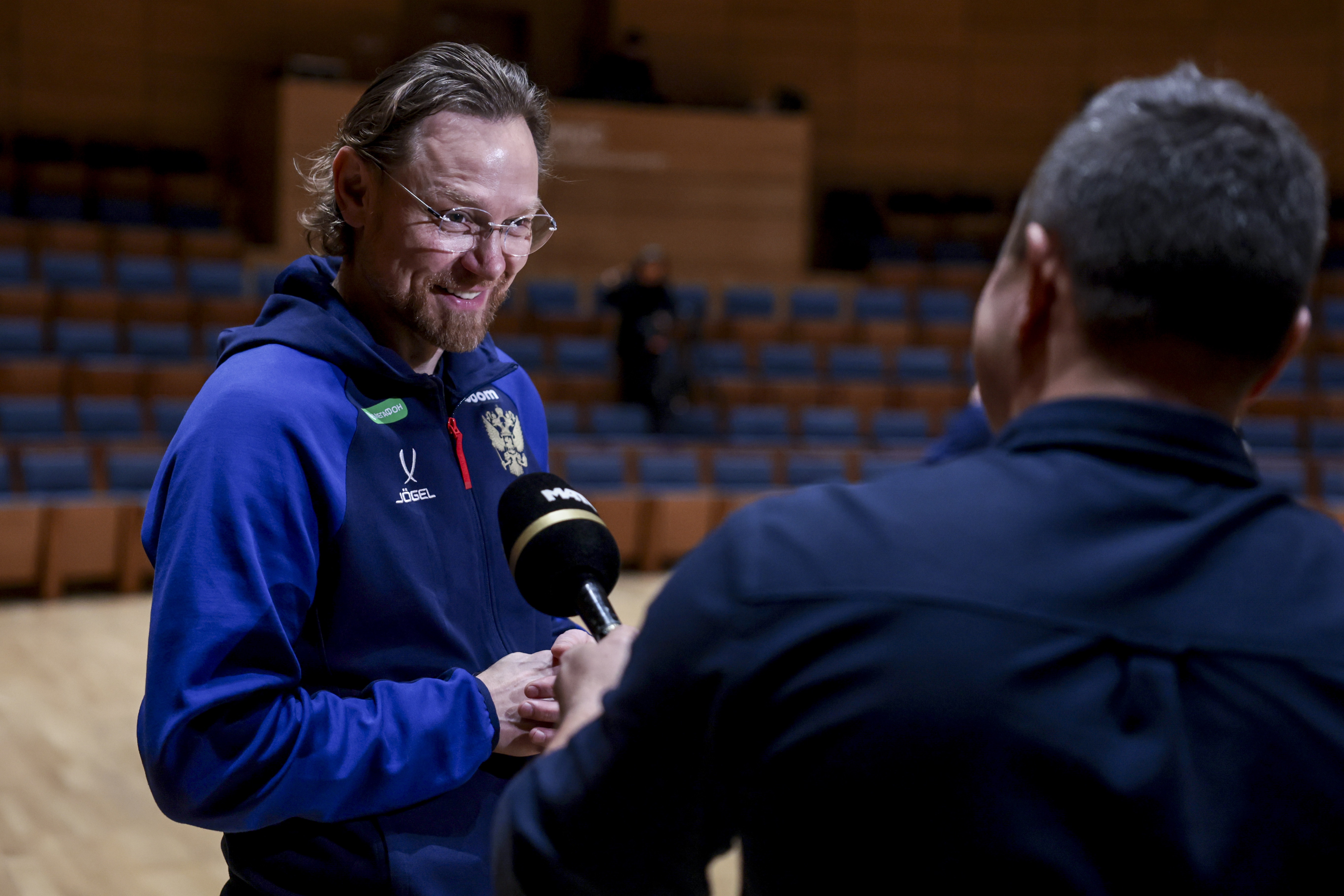 Валерий Карпин 