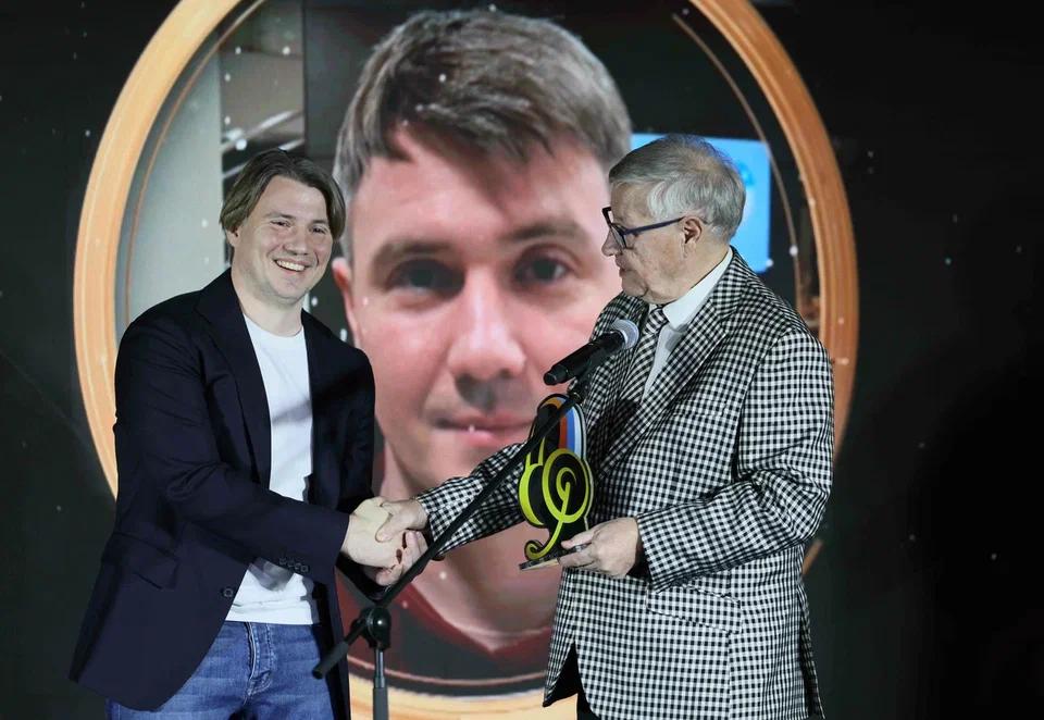 Владимир Стогниенко