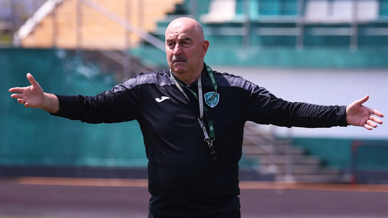 Станислав Черчесов. Фото: fc-akhmat.ru